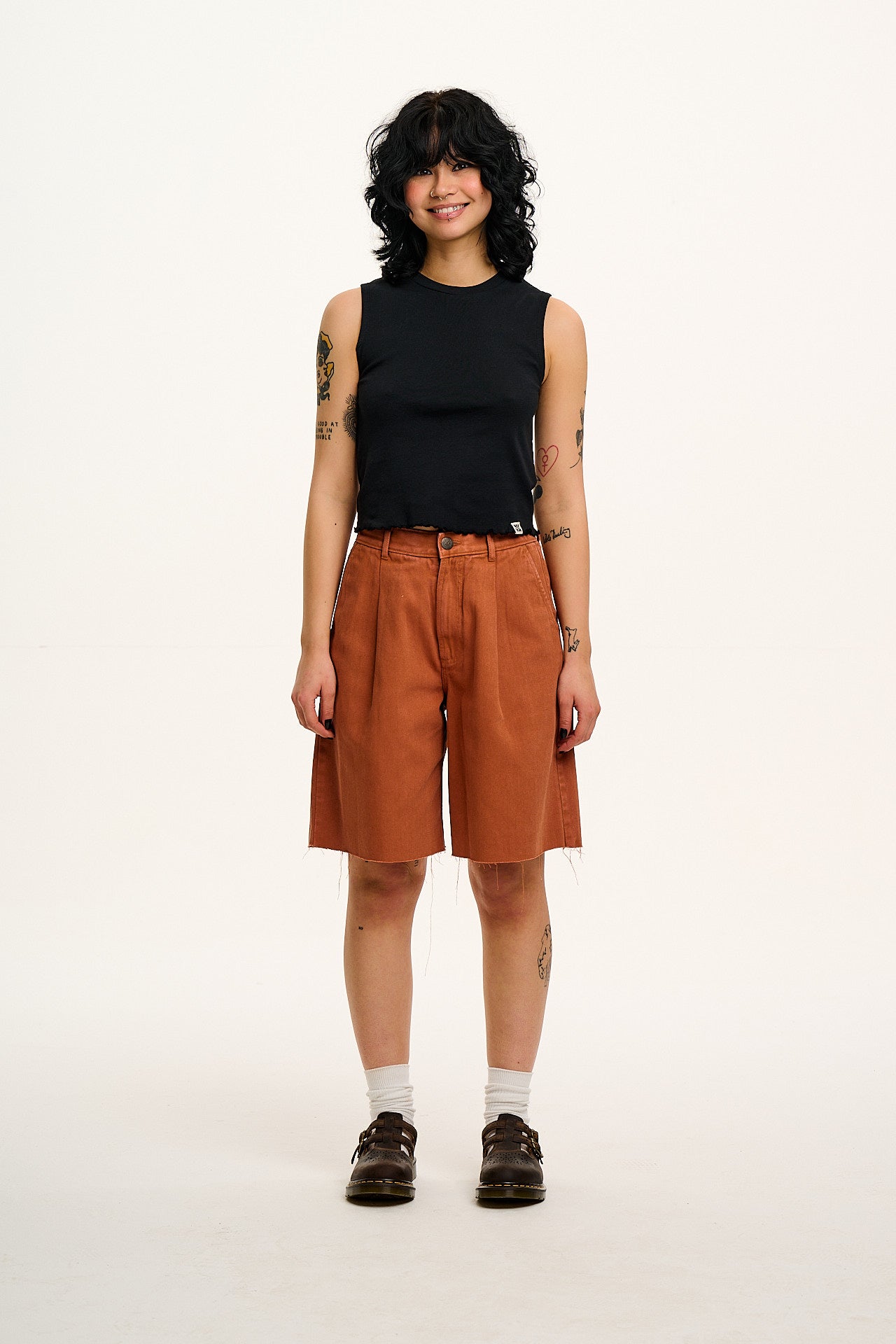 Etta - Sleeveless Cotton Tee in Black